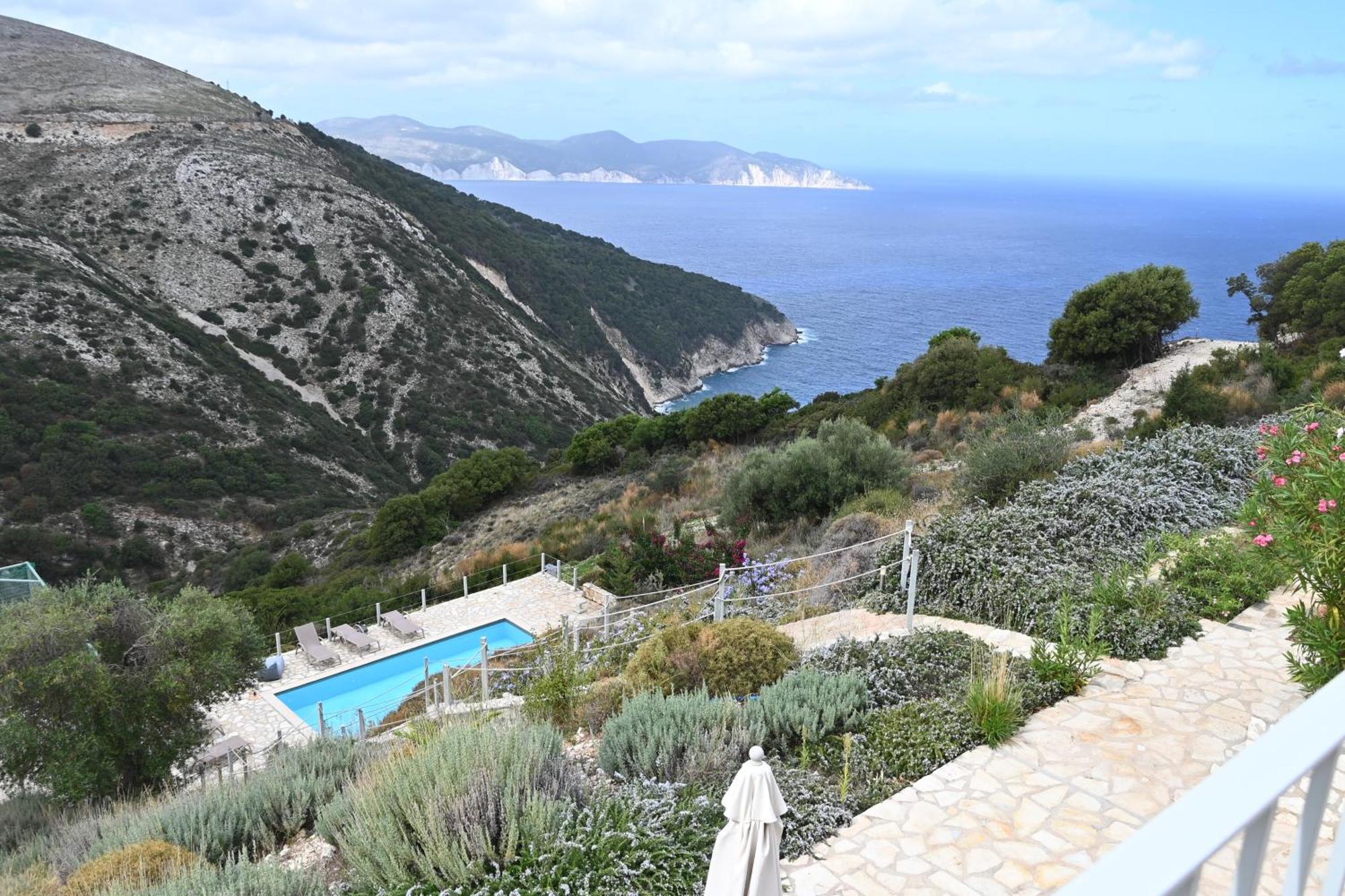 Myrtos Bay Apartments Anomeriá Exterior photo